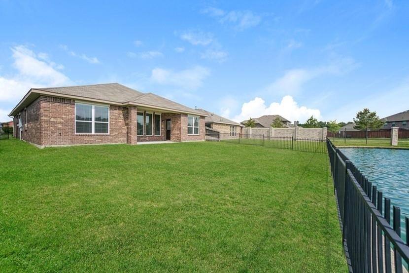 29607 Clover Shore Drive - Photo 1
