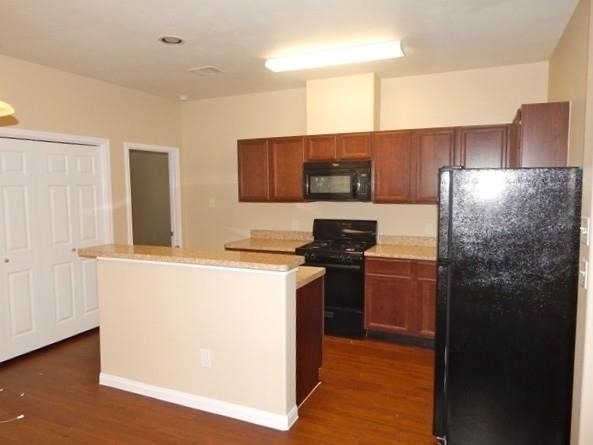 19146 Sandelford Drive - Photo 2