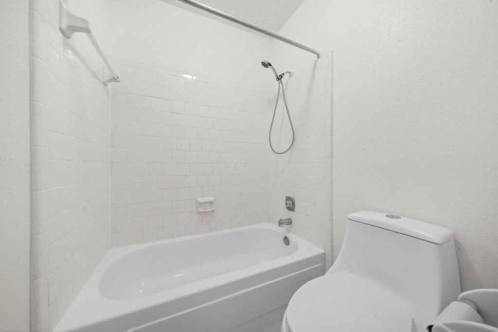 13815 Grosvenor Street - Photo 17