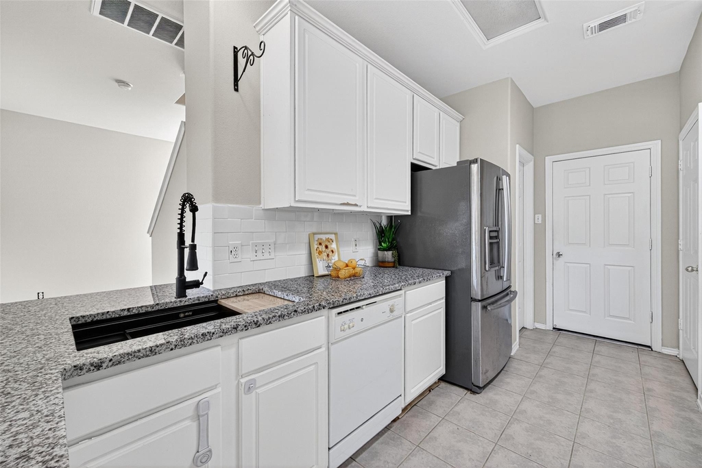 16855 Carrollton Creek Lane - Photo 7