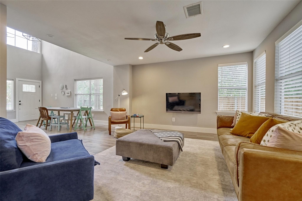 38 E Gaslight Place - Photo 2