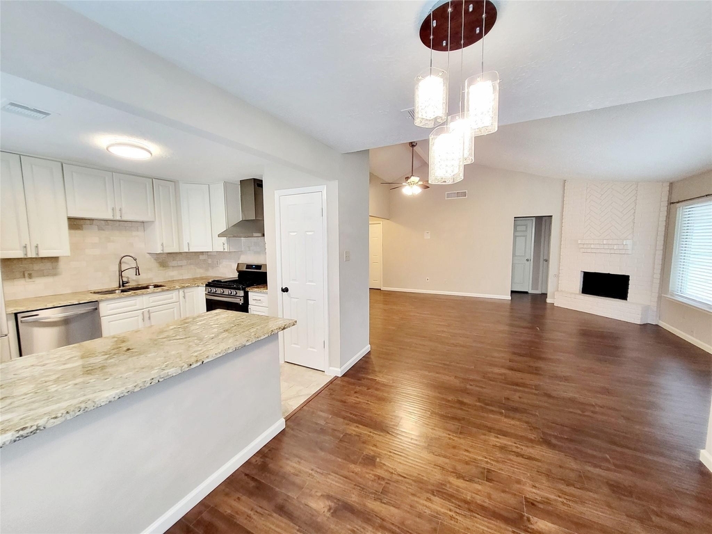 2711 S Brompton Drive - Photo 7
