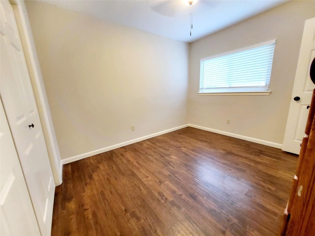 2711 S Brompton Drive - Photo 9