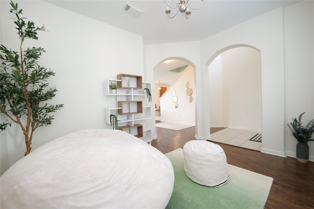 1203 Lavender Shade Court - Photo 4