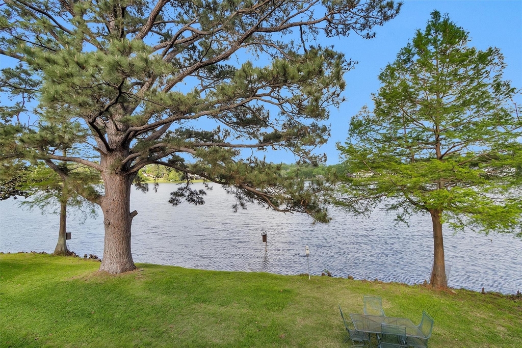 1502 Wimbledon Drive - Photo 1