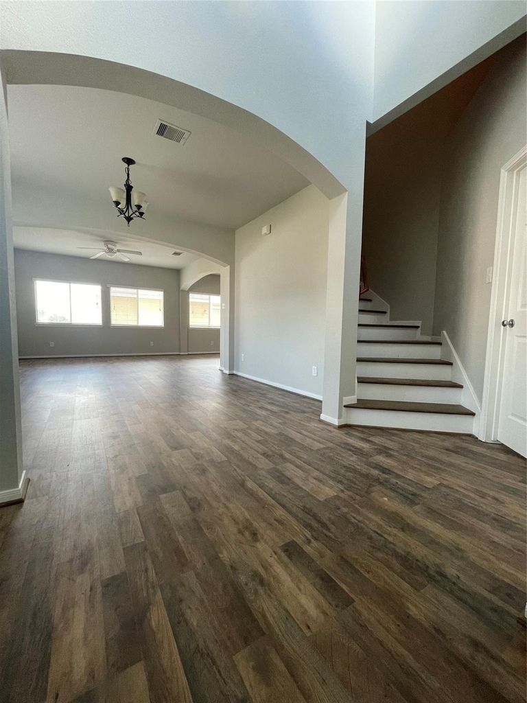 1502 Claremont Garden Circle - Photo 2
