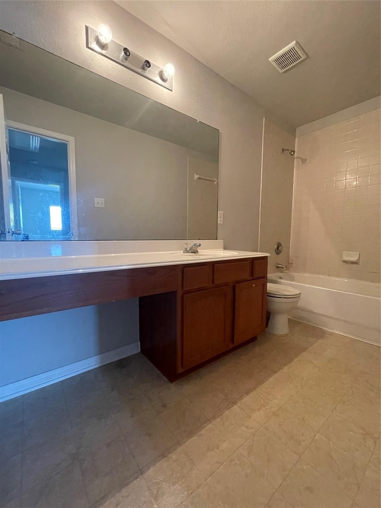 1502 Claremont Garden Circle - Photo 19