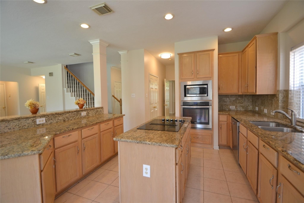5007 Bellmead Drive - Photo 10
