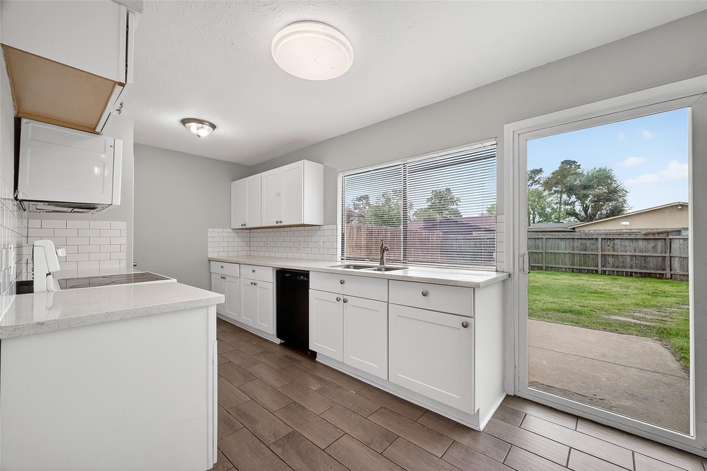 14034 Lourdes Drive - Photo 12