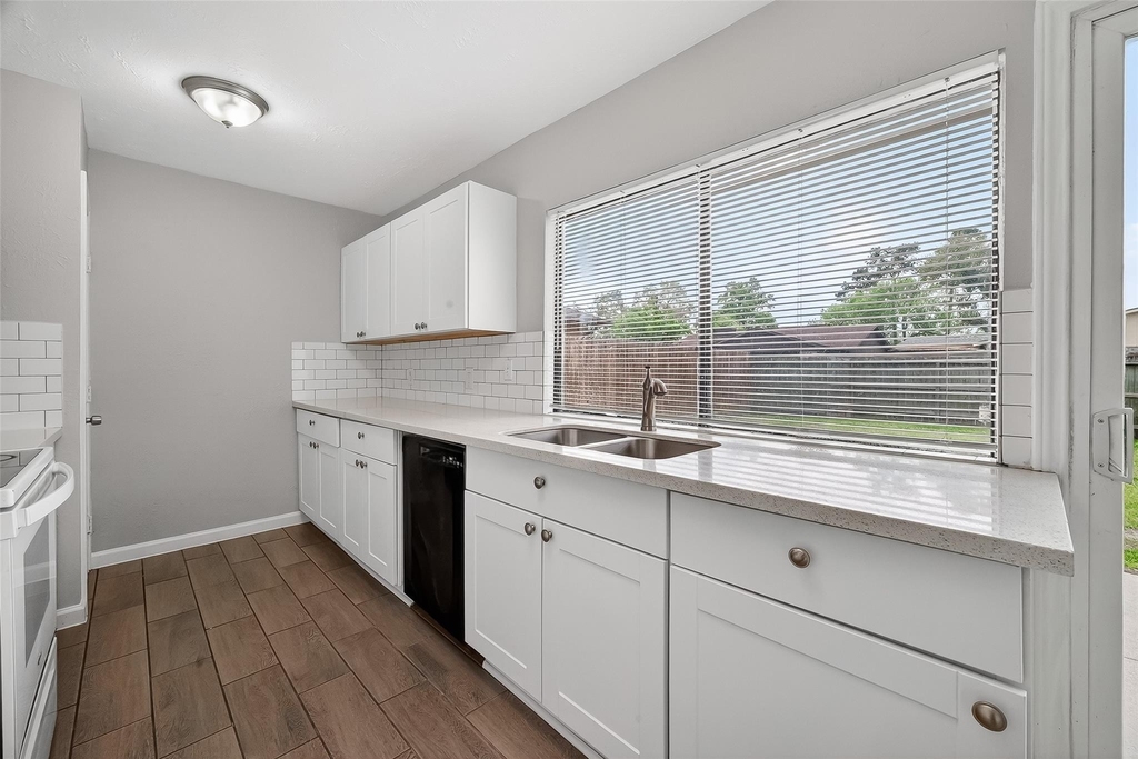 14034 Lourdes Drive - Photo 15