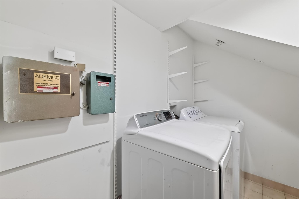 500 N Post Oak Lane - Photo 41