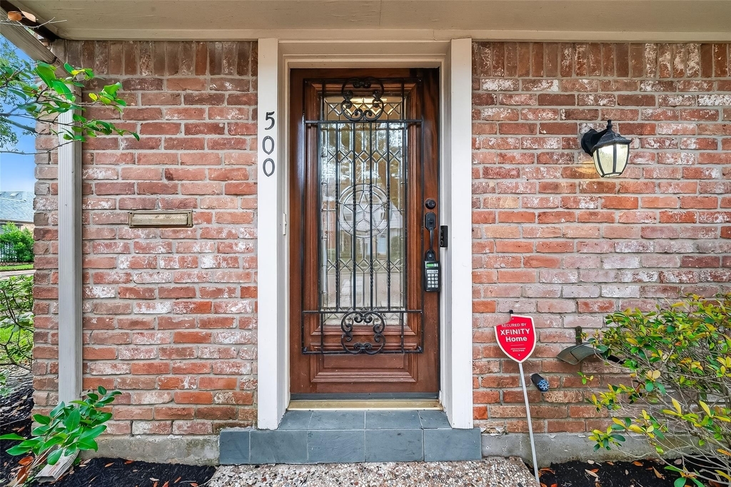 500 N Post Oak Lane - Photo 1