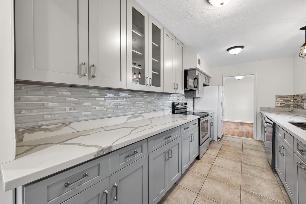 500 N Post Oak Lane - Photo 18
