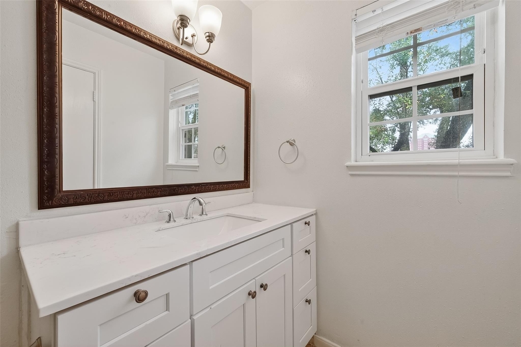 500 N Post Oak Lane - Photo 38