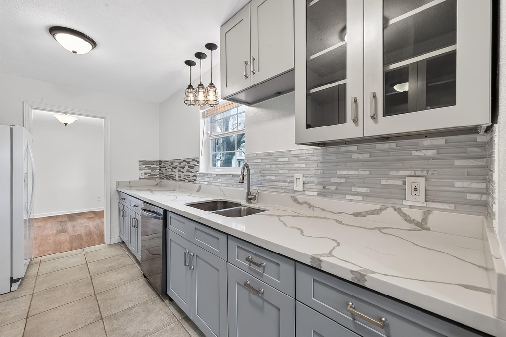 500 N Post Oak Lane - Photo 16