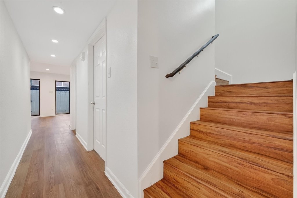 500 N Post Oak Lane - Photo 23