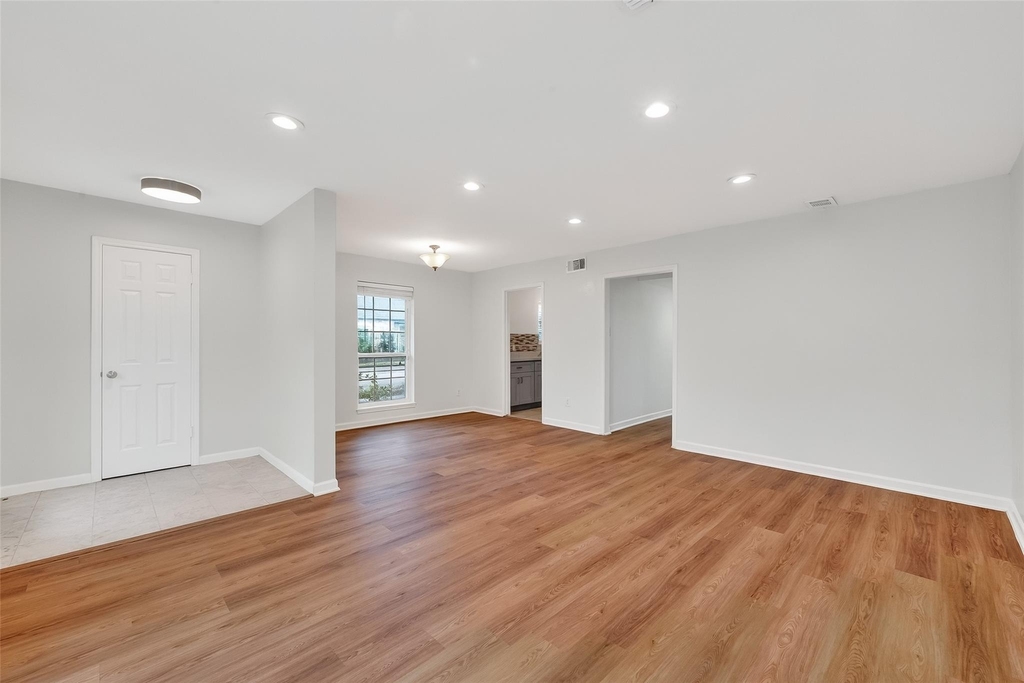 500 N Post Oak Lane - Photo 4