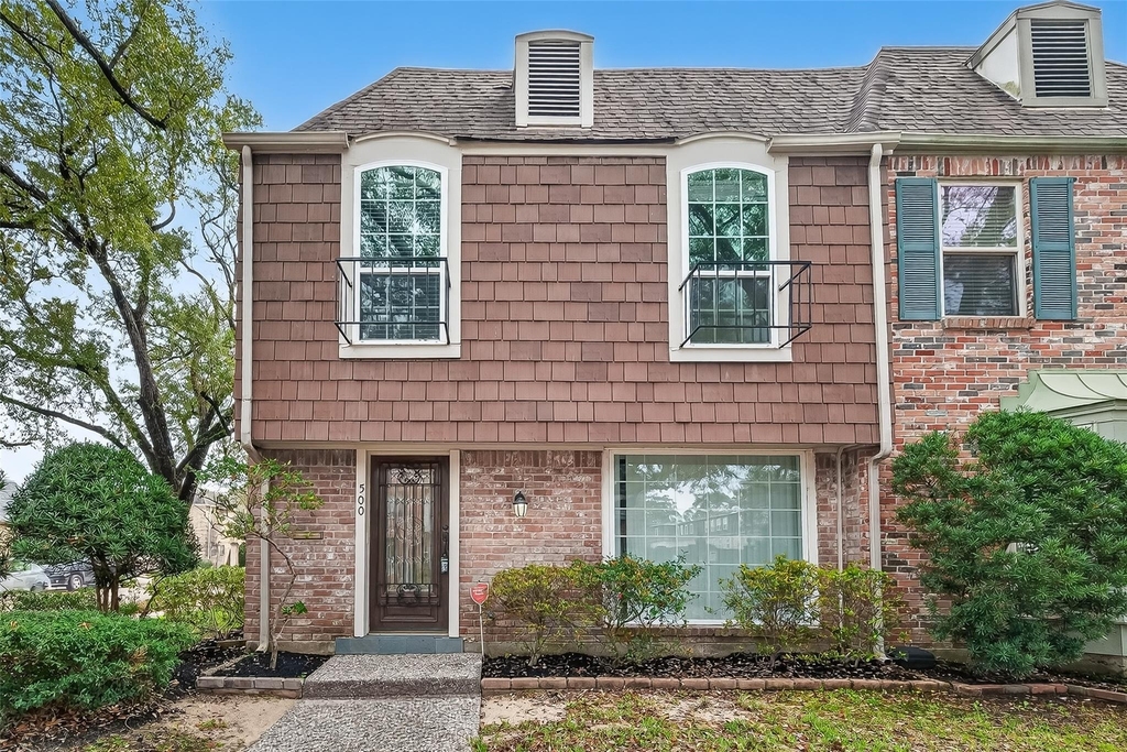 500 N Post Oak Lane - Photo 0