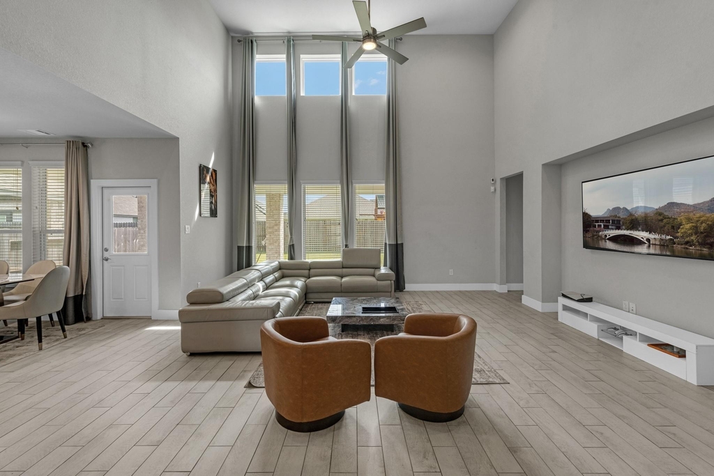 1569 Sunrise Gables Drive - Photo 4