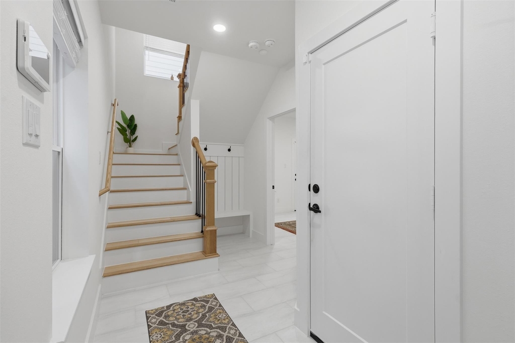 714 W Donovan Street - Photo 28