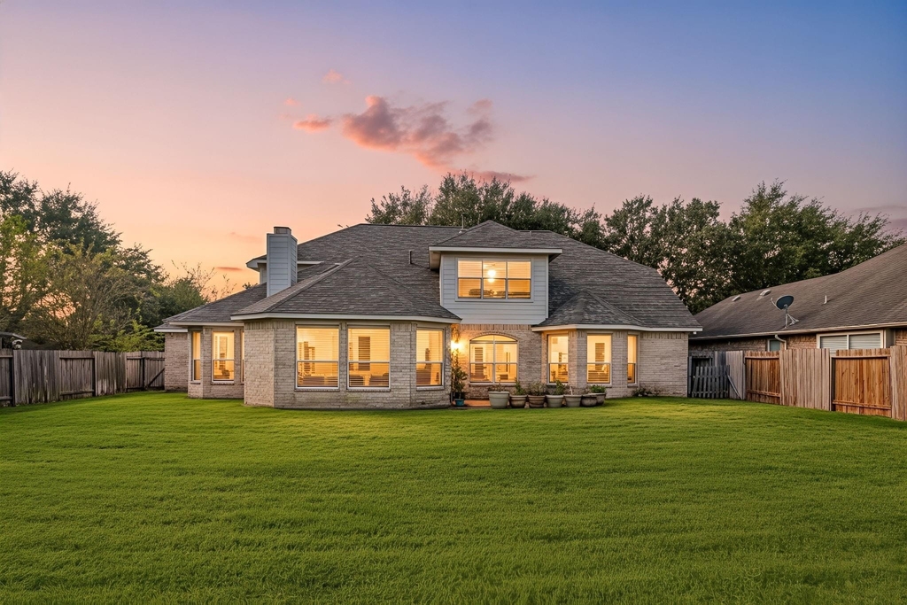 14910 Lake Woodbridge Court - Photo 1
