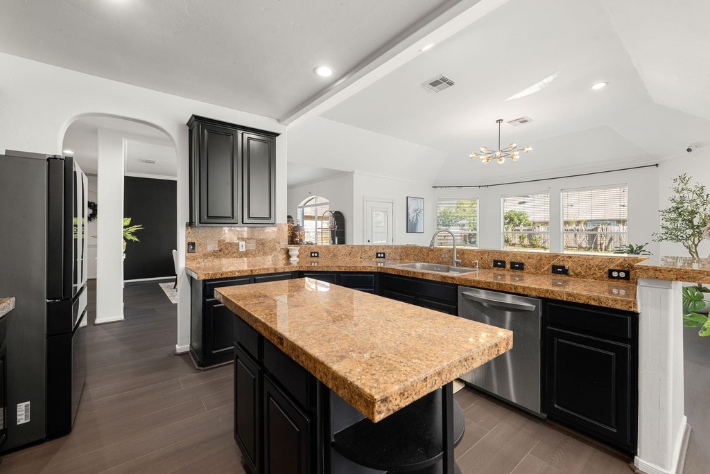 14910 Lake Woodbridge Court - Photo 16