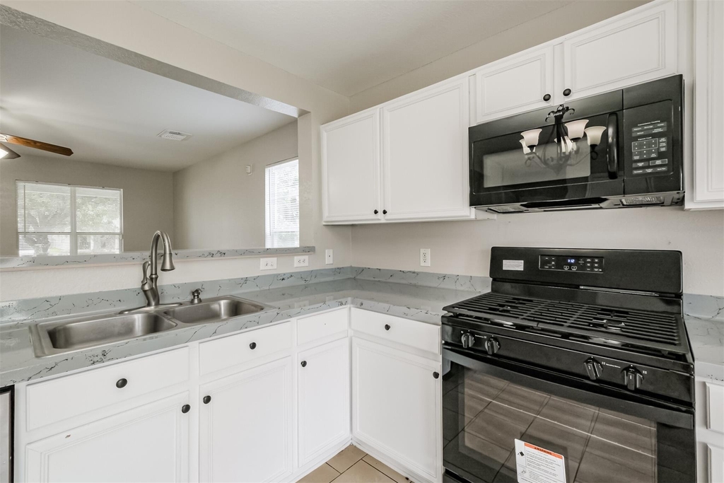 12018 Madison Oak Street - Photo 15