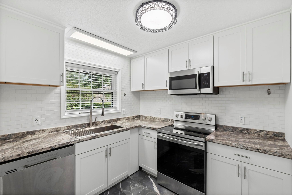 7900 Westheimer Road - Photo 0