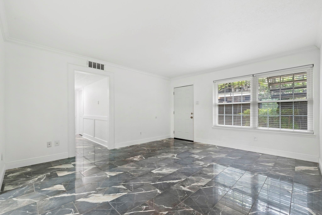 7900 Westheimer Road - Photo 8