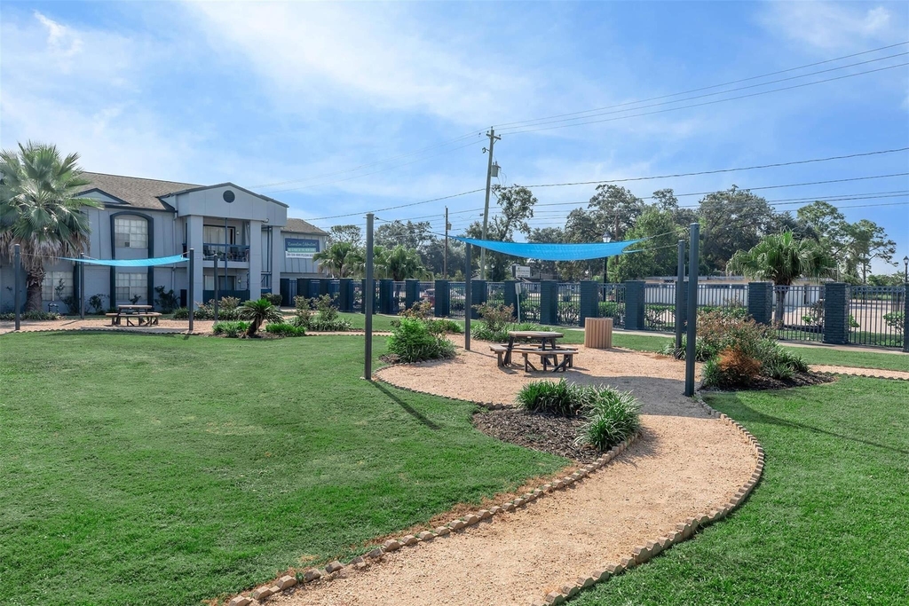 3802 Nasa Parkway - Photo 9