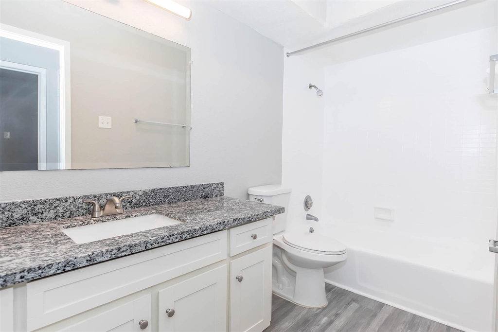3802 Nasa Parkway - Photo 16