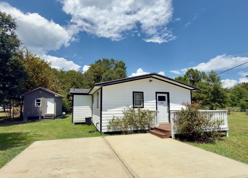 173 11th Street - Photo 1