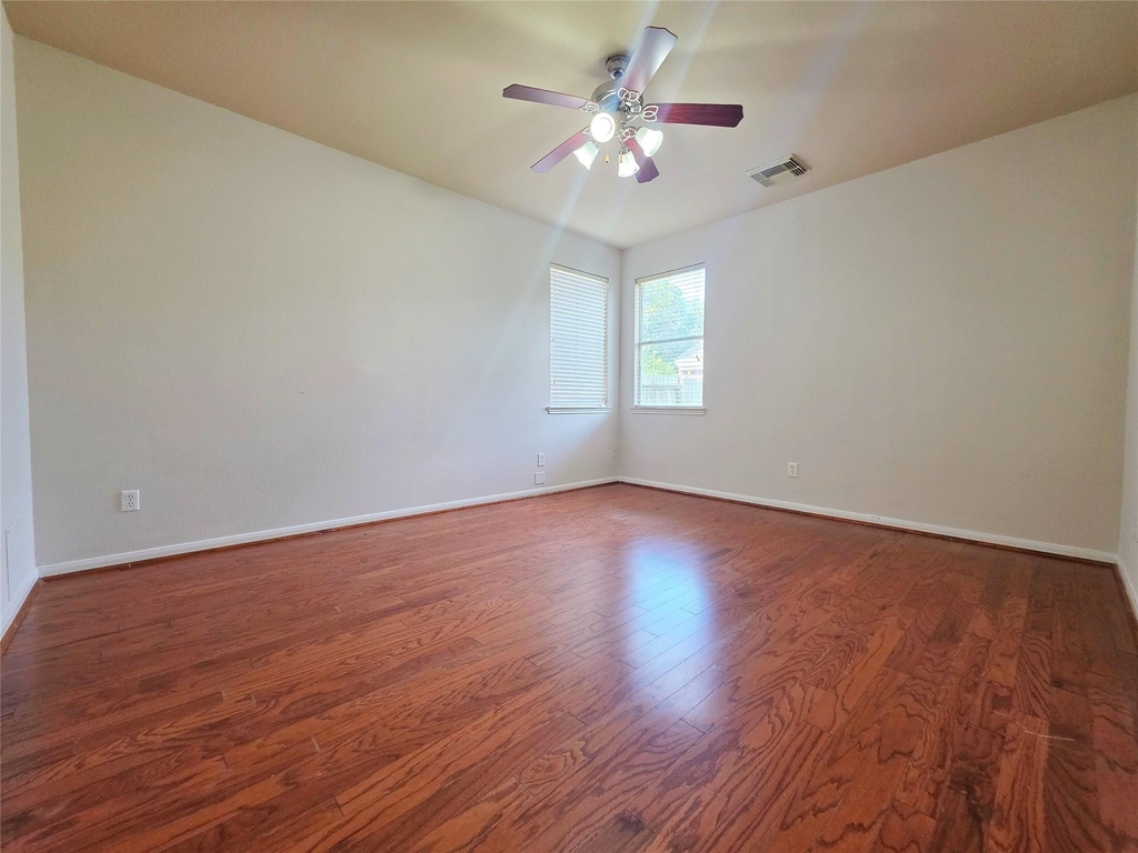 6038 Starbrook Creek Drive - Photo 11