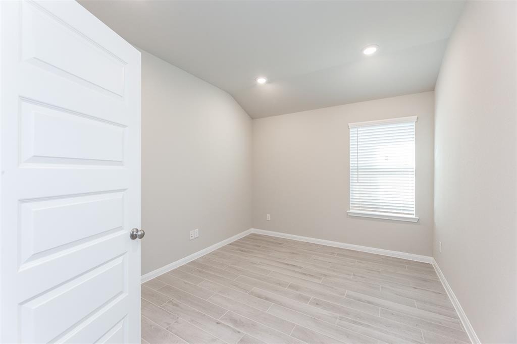 7214 Toluca Drive - Photo 5