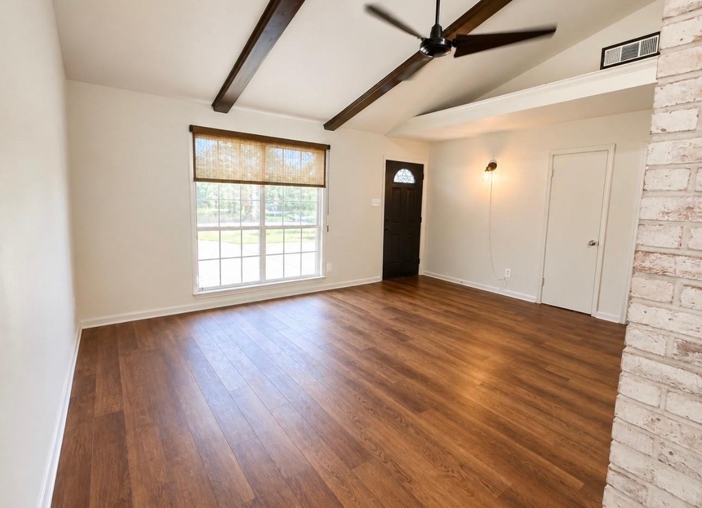 7603 Grape St - Photo 3