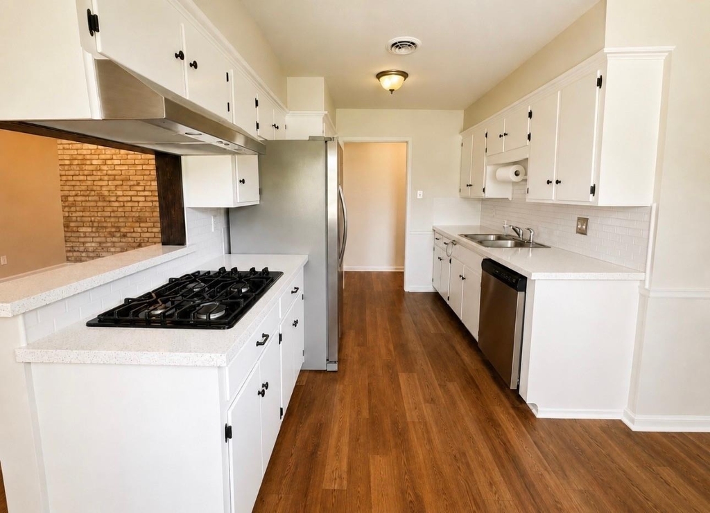 7603 Grape St - Photo 5