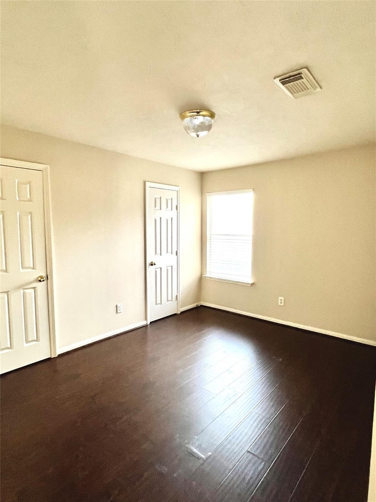 4911 Knights Branch Drive - Photo 16