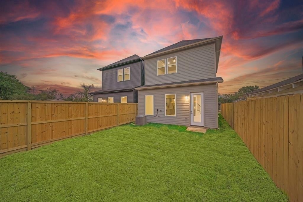 4525 Davenport Street - Photo 19