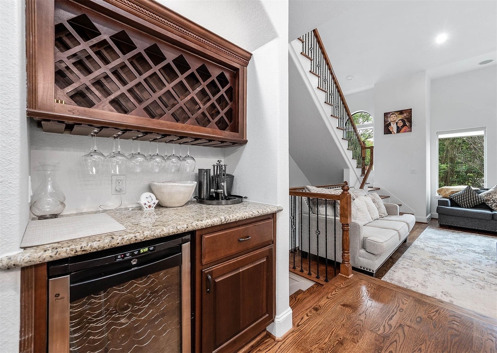 620 Westcott Street - Photo 10