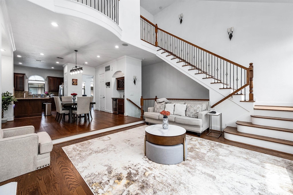 620 Westcott Street - Photo 0