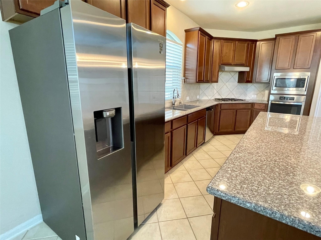 16611 Cactus Blossom Trail - Photo 3