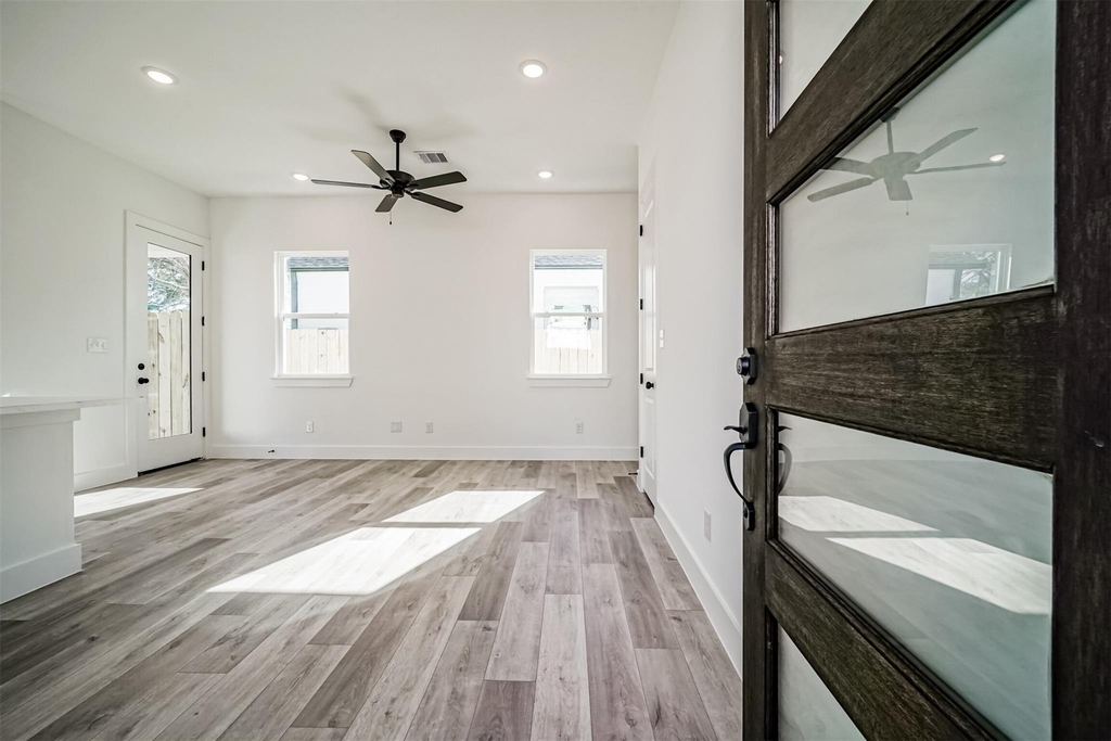 8409 Schneider Street - Photo 1
