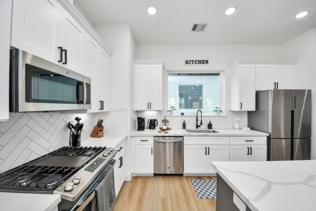 3004 Holman Street - Photo 15