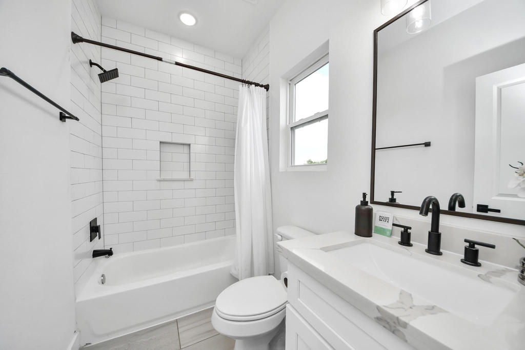 3004 Holman Street - Photo 17