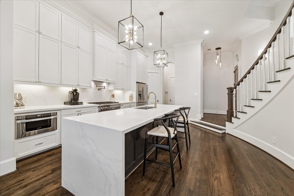 6114 Maxie Street - Photo 0