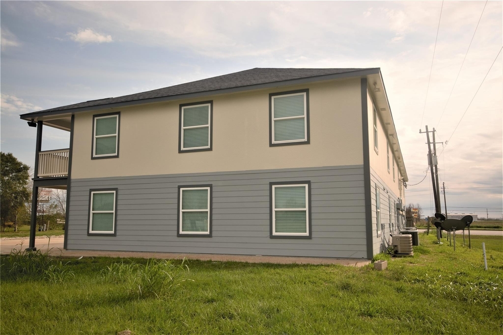 13115 Highway 6 - Photo 6