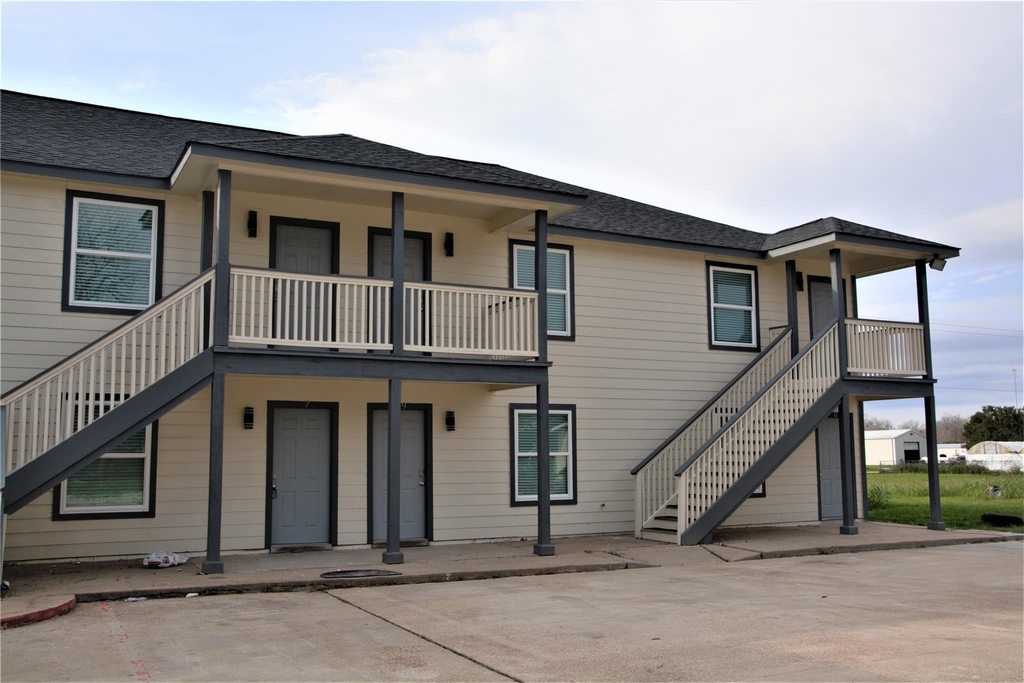 13115 Highway 6 - Photo 4