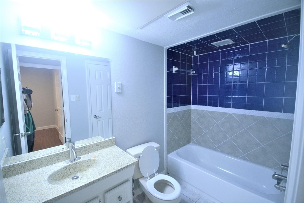 13115 Highway 6 - Photo 17