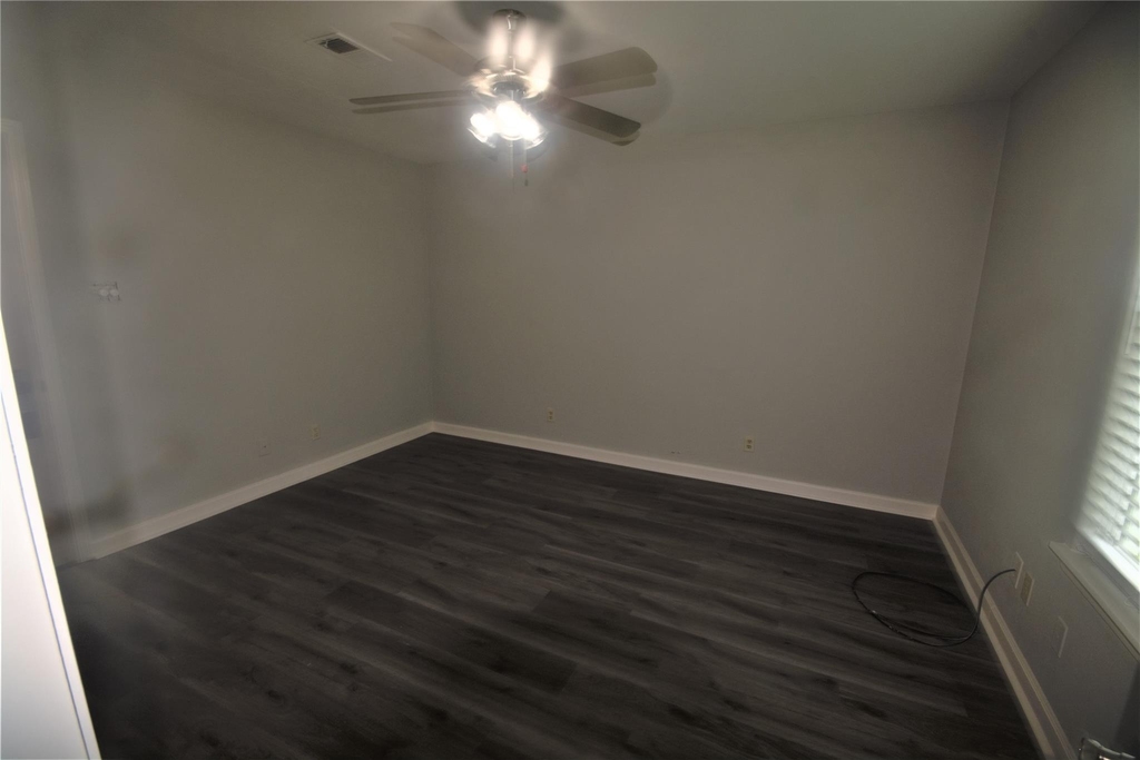 13115 Highway 6 - Photo 24