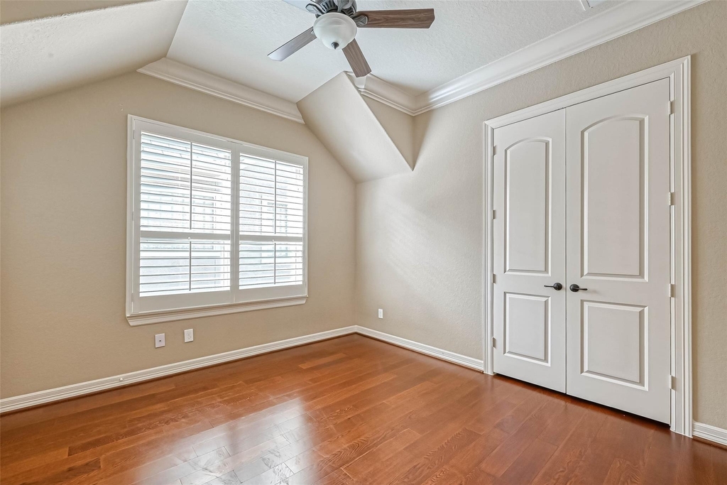 5014 Fairford Drive - Photo 5